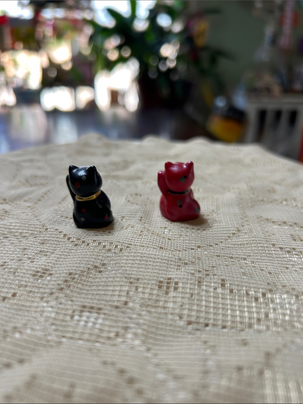 Japanese Maneki-Neko (Beckoning Cats) Mini Red & Black Cats Bundle of Two (2) - Picture 3 of 13